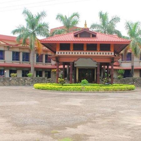 Hotel Lumbini Garden New Crystal Buitenkant foto